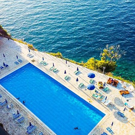 Villa Amos At Aquamarine Residence Vlorë 外观 照片