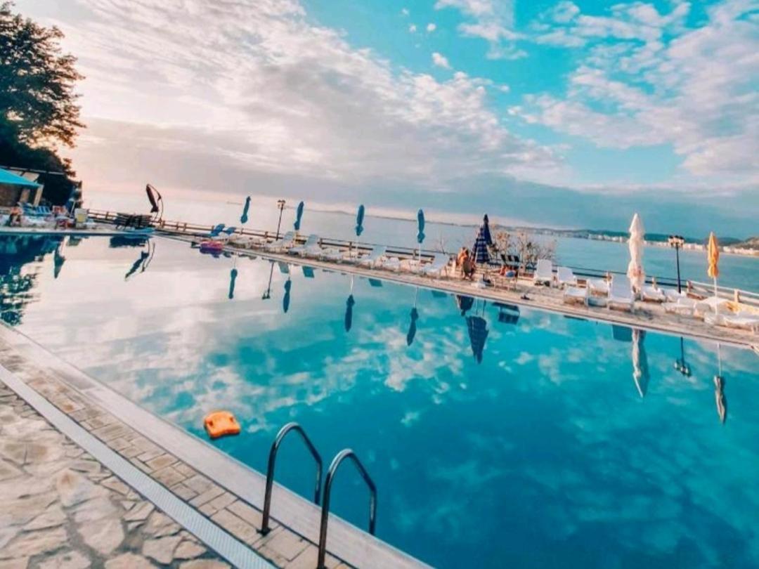 Villa Amos At Aquamarine Residence Vlorë 外观 照片