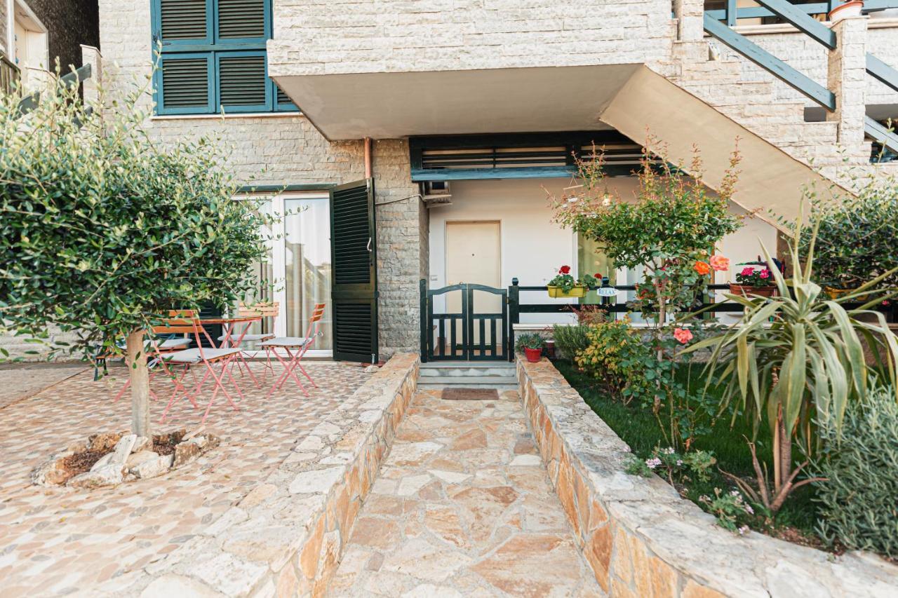 Villa Amos At Aquamarine Residence Vlorë 外观 照片