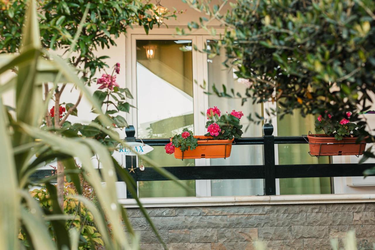 Villa Amos At Aquamarine Residence Vlorë 外观 照片